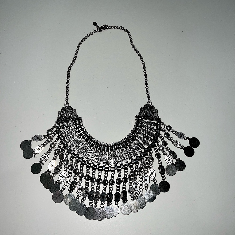 Fashionable necklace